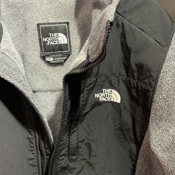 North-face zip up jacket small - Picture 2 of 4